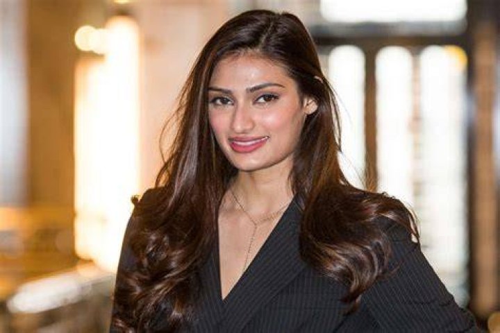 Athiya Shetty Wiki, Height, Weight, Age, Affairs, Measurements