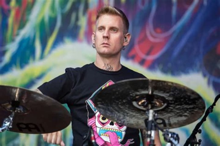 Brann Dailor's Unique Training Routine Beatit.tv