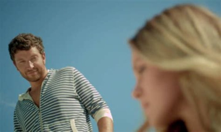 Brett Eldredge Falls in Love with Duck Dynasty's Sadie Robertson in His