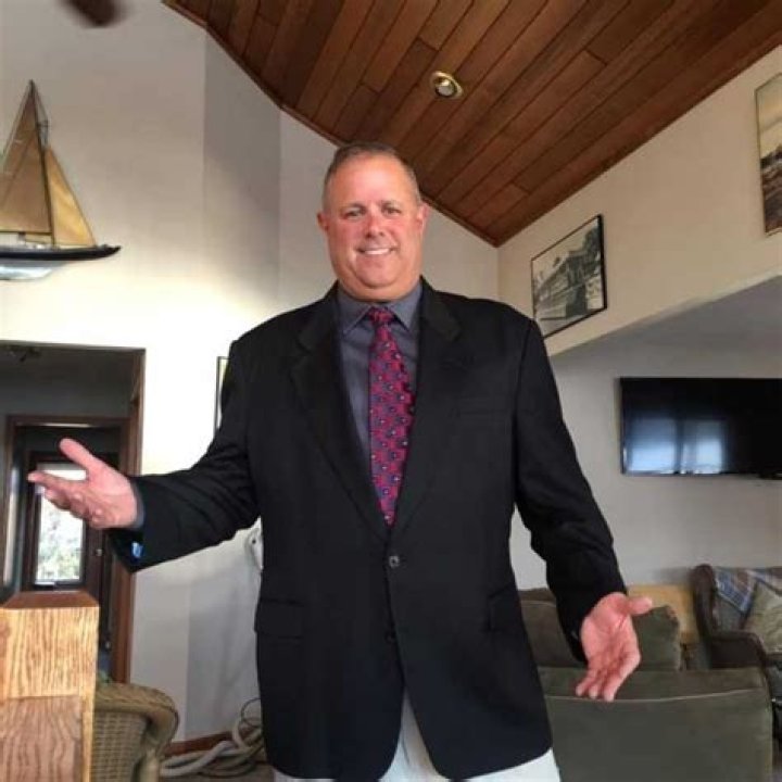 Luke Brunelle's Obituary and Suicide as Cause of Death Internewscast