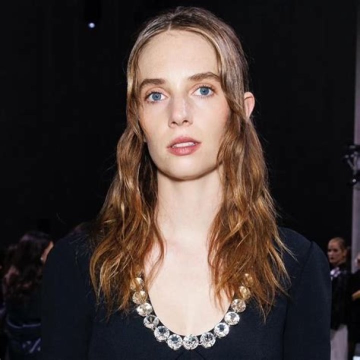 Maya Hawke Wiki, Age, Height, Boyfriend, Family, Biography & More