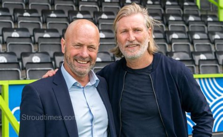 Robbie Savage's son among six elevated to Man United squad for Young